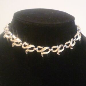 Vintage Mid Century Silver Tone Swirl Link Choker Necklace